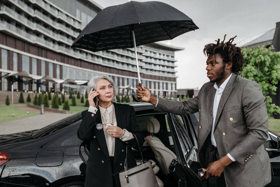 Chauffeur van Taxicentrale Amstelland